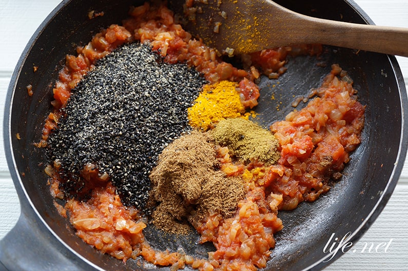 黒ごま生姜キーマカレーのレシピ。マツコの知らない世界で話題。