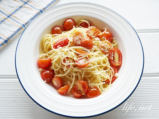 ミニトマトソースパスタのレシピ。切って和えるだけ！超簡単です。