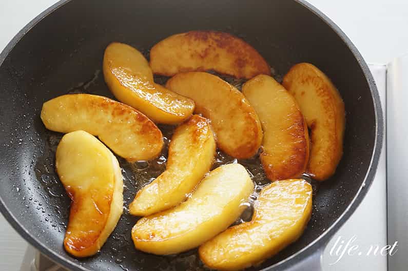 キャラメリゼしたりんごのアップルパイのレシピ。ショーソンオポム。