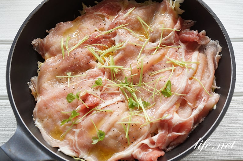 乳酸キャベツと豚肉の蒸し物の作り方。簡単に出来るアレンジレシピ。