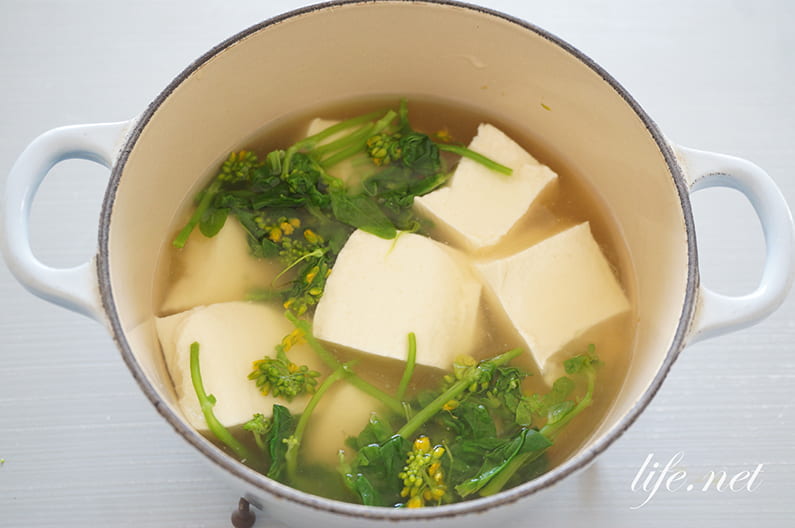 カニ缶と菜の花のとろみ豆腐の作り方。男子ごはん流おつまみレシピ。