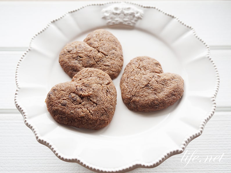 ハートのチョコクッキーのレシピ。型不要で簡単！バレンタインに。