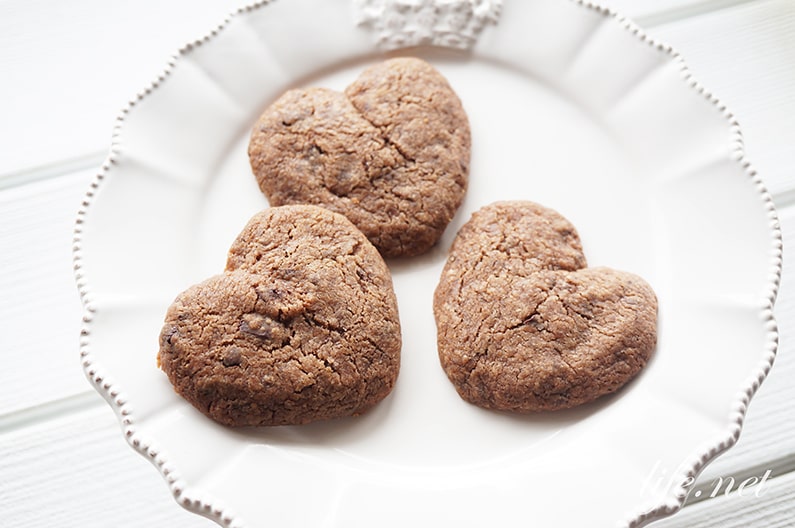 ハートのチョコクッキーのレシピ。型不要で簡単！バレンタインに。