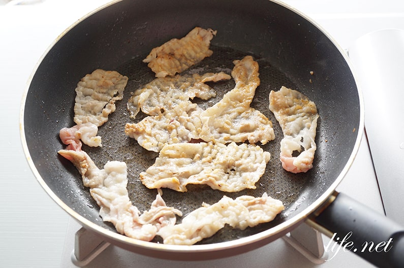 ソレダメの生姜焼きのレシピ。大根おろしと豚バラ薄切り肉で柔らか！