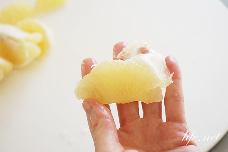 グレープフルーツの皮の簡単な剥き方。熱湯につけると手で剥ける！