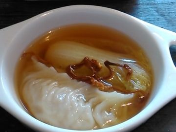 平野レミさんのねぎワンタンジャーのレシピ。絶品ワンタンスープ。