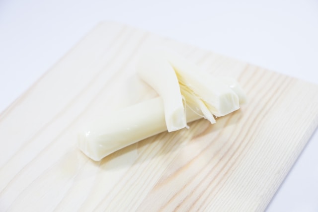 さけるチーズを手作りする方法 家庭で作れる作り方 Life Net