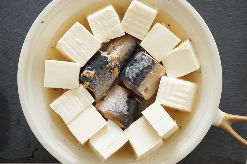 サバ缶チゲ豆腐の作り方。鯖缶とキムチの電子レンジ簡単チゲ。