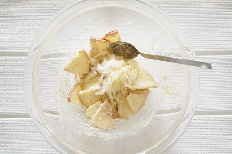 白菜とりんごのサラダのレシピ。あさイチで紹介のマヨネーズ和え。