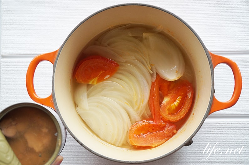 鯖缶とトマトの味噌汁のレシピ。血管若返りに効果的。