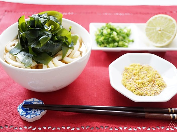 栗原はるみさんのわかめうどんのレシピ。つゆが絶品、NHKきょうの料理で紹介。
