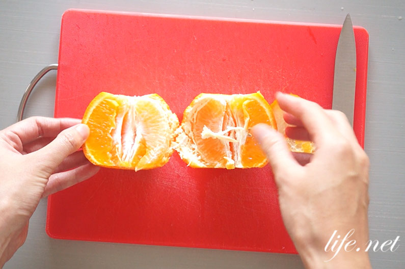 オレンジの皮の簡単なむき方と切り方。テレビで話題、3回切るだけ。