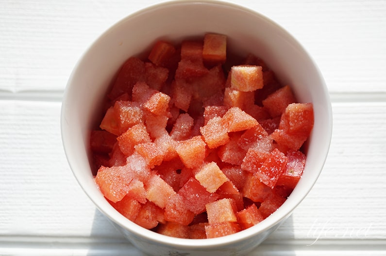 トマトの塩漬けだれのレシピ。ヒルナンデスで話題の万能調味料。
