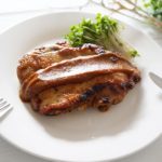 照り焼きチキンアボカドソースのレシピ。栗原はるみさんの作り方。