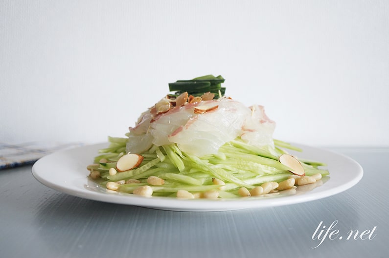 土井善晴さんのお刺身サラダのレシピ。手作りごまドレッシングで。