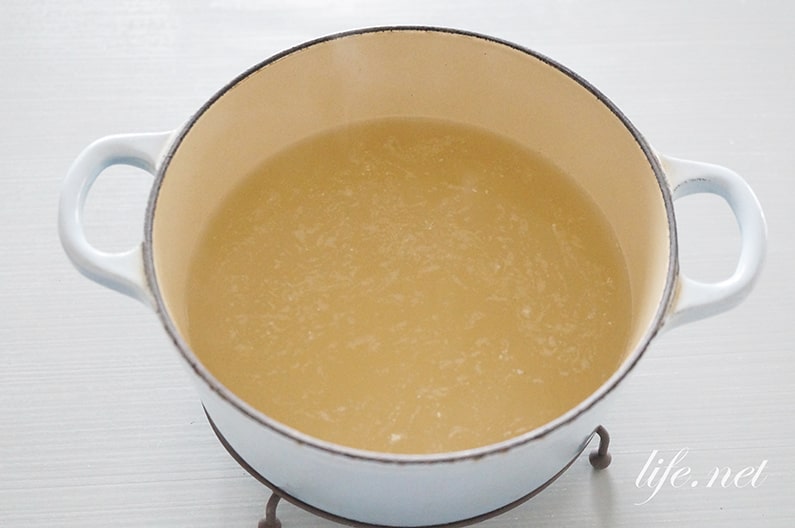モロヘイヤと卵のスープのレシピ。溶き卵のシンプルなスープ。