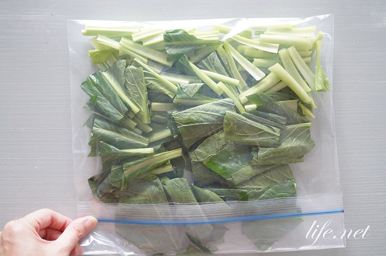 冷凍小松菜のお浸しのレシピ。出汁解凍＆茹でずに簡単！