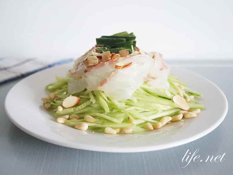 土井善晴さんのお刺身サラダのレシピ。手作りごまドレッシングで。