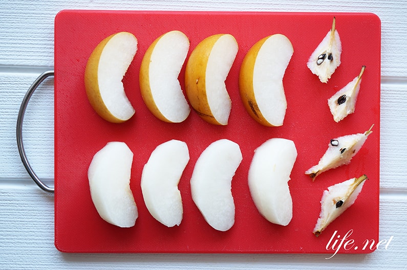 梨の保存方法はラップ＋冷蔵庫で上下を注意して。冷凍方法も紹介。