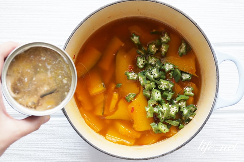 鯖缶とキムチのピリ辛おかず味噌汁のレシピ。ヒルナンデスで話題。