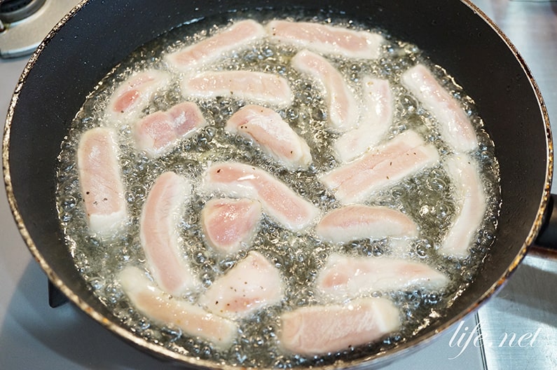 さつまいもと豚肉の揚げ焼き大学芋風のレシピ。絶品おかず！