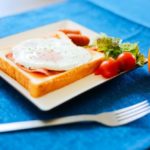 ビスマルク風ピザトーストのレシピ。教えてもらう前と後で話題。