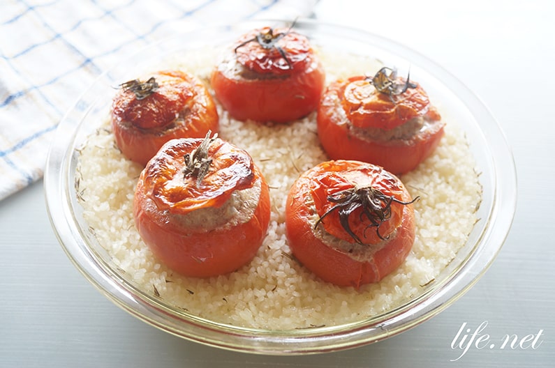 志麻さんのトマトファルシの作り方。お米も一緒に炊ける絶品レシピ。