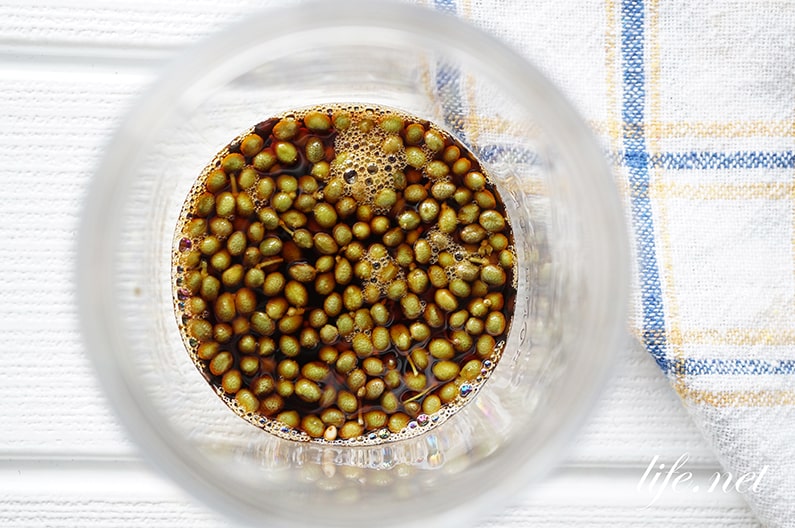 実山椒の醤油漬けの作り方と活用レシピを紹介。半年間保存可能。