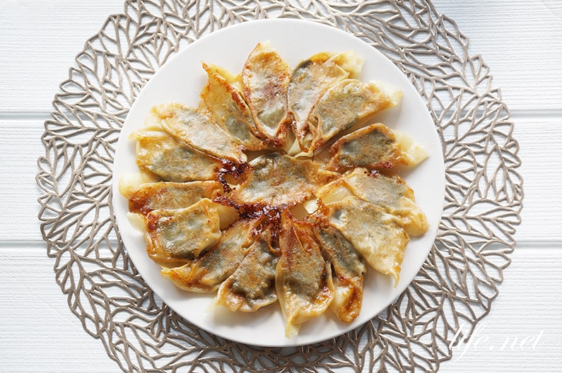 志麻さんの牡蠣餃子のレシピ 大葉と牡蠣が入った絶品餃子 Life Net