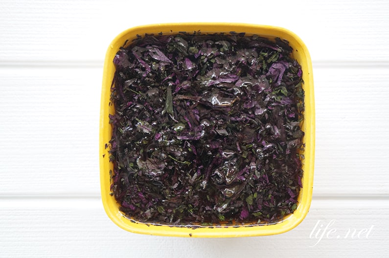 赤紫蘇梅干しパスタのレシピ。めんつゆとオリーブオイルで簡単！