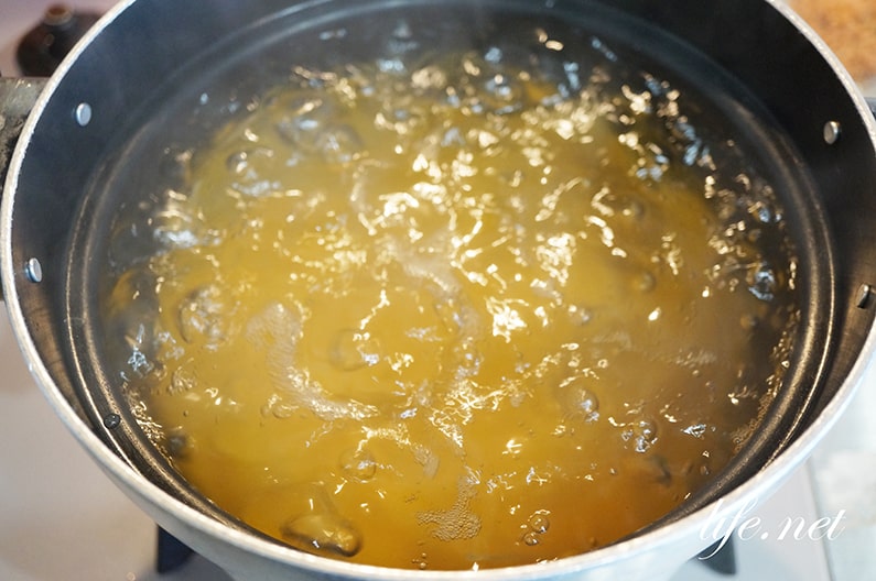 和風鮭フレークパスタのレシピ。めんつゆバターで和えるだけ。